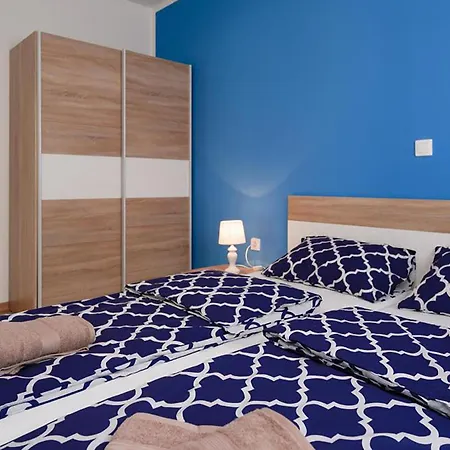 2 Bedroom Nice Apartment In Cizici Daire