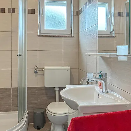 2 Bedroom In Apartment