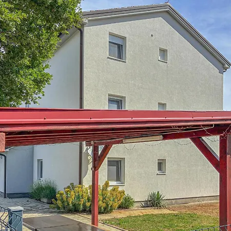 2 Bedroom In Čižići
