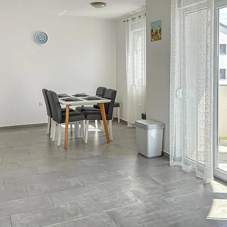 2 Bedroom In * Čižići